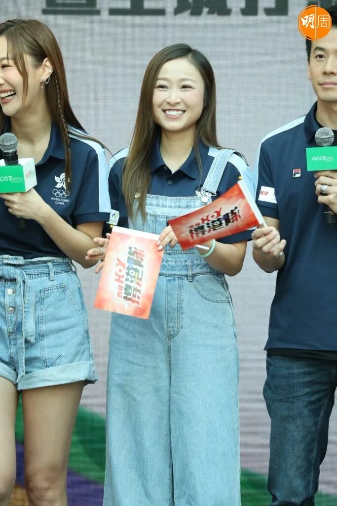 朱智贤回应谢东闵绯闻:一睇就知唔系真 8 8d037ee66618a3db267526778e7be32f8d8af4ffa9f521cda8f9eaa11bca0b8a article