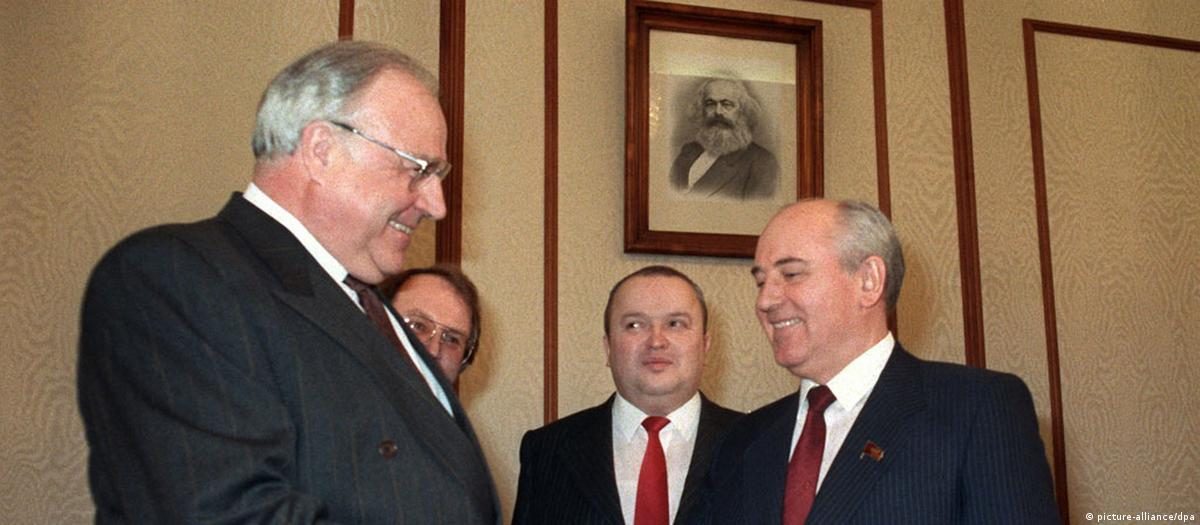回忆:“八一九”政变加快了苏联解体进程 2 Audioslideshow Helmut Kohl