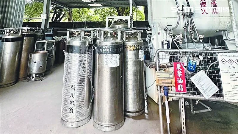 台中气体案厂区内的储槽和钢瓶（检方提供）