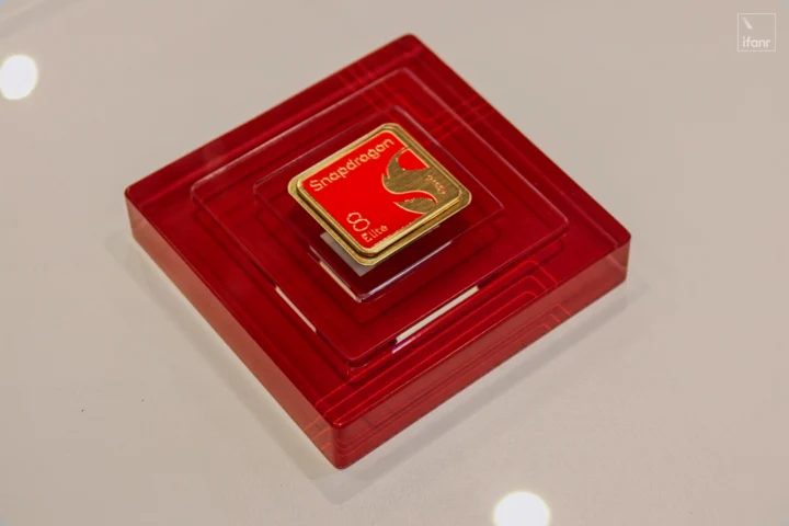 高通发布新一代骁龙芯片 主攻手机电脑耳机AI互联 5 Image