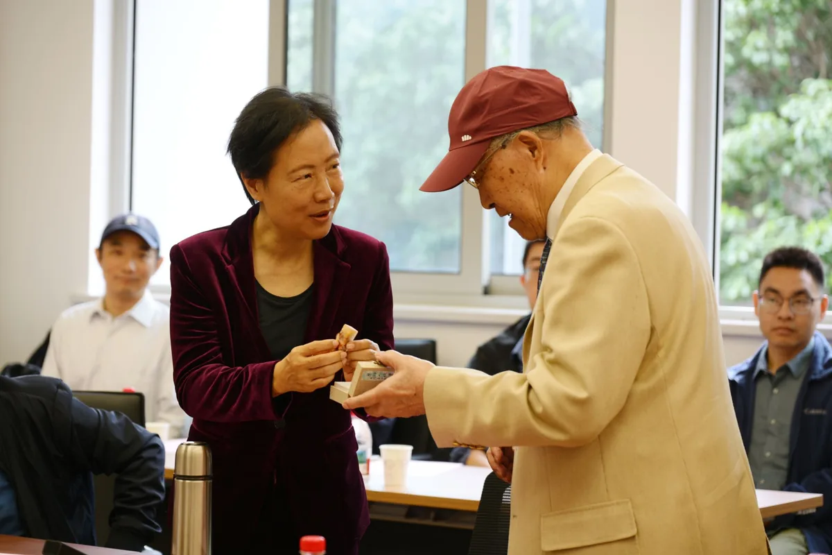 明清史研究的回顾与前瞻——复旦大学历史学系举办樊树志教授九十华诞学术座谈会 3 92ae26c6ec0852ef9cc854aecd43c88e2d593d3ae8411051b9a21c499b285d81 article