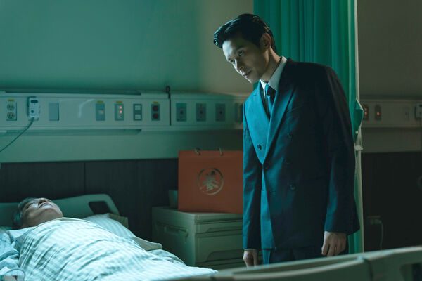 黄迪扬黑化成大魔王!PTSD抓狂家暴蔡亘晏 掐脖狂殴惊悚画面曝光 6 ▲《成名在望》將播出第9、10集,劇情迎來更驚悚的轉折。(圖/瀚草影視提供)