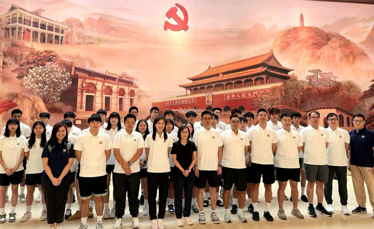 教育局局長蔡若蓮在社交平台表示，教育局課程發展處早前率領本港中學籃球代表隊，赴上海參加「2026滬港澳中學生三人籃球賽」。（蔡若蓮Facebook圖片）