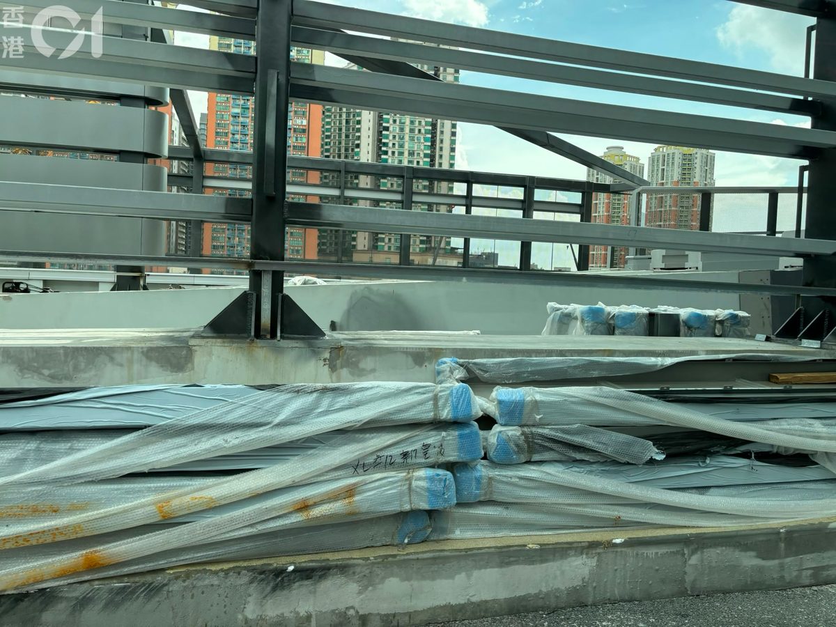 惟一需稍作停頓的位置是進入北場前一段，因口岸工地仍有工程而需封閉一條車路。（《香港01》記者攝）