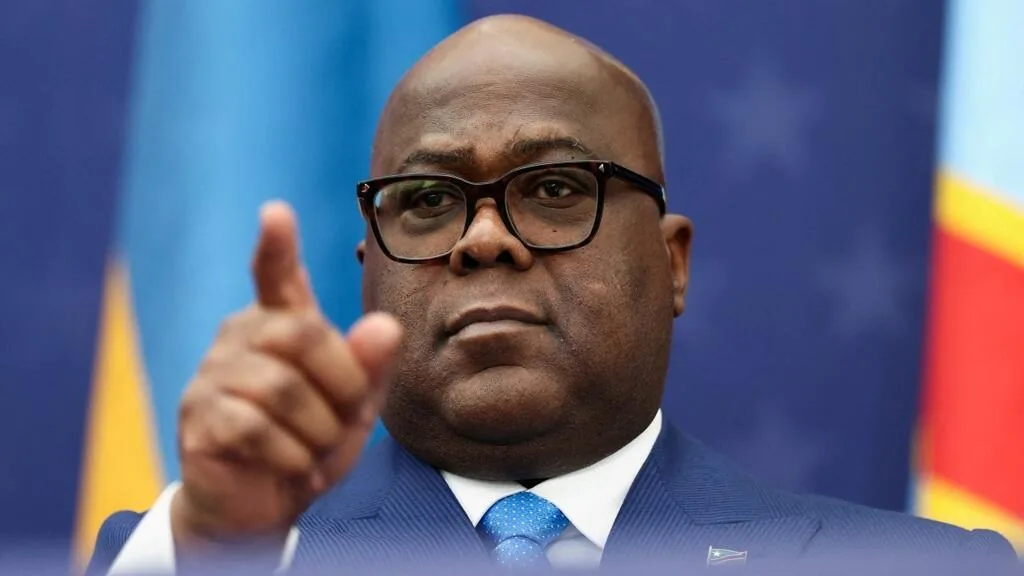 刚果(金)总统亲属在比利时遭搜查 涉嫌洗钱和非法采矿 1 Le président congolais Félix Tshisekedi (ici le 4 décembre 2025 à Washington) s'est exprimé face à la Nation, lundi 8 décembre 2025.