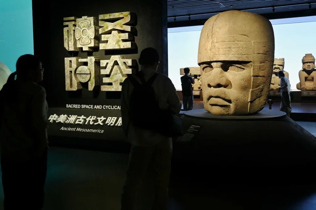 一周展讯|上博东馆海上书画馆焕新,近70件含五代钱俶行书 9 97e61b6a0c23b8ce1386fff1f01a735bb59aeda2f6cb104e8cd7b9da7c2e7d5c article