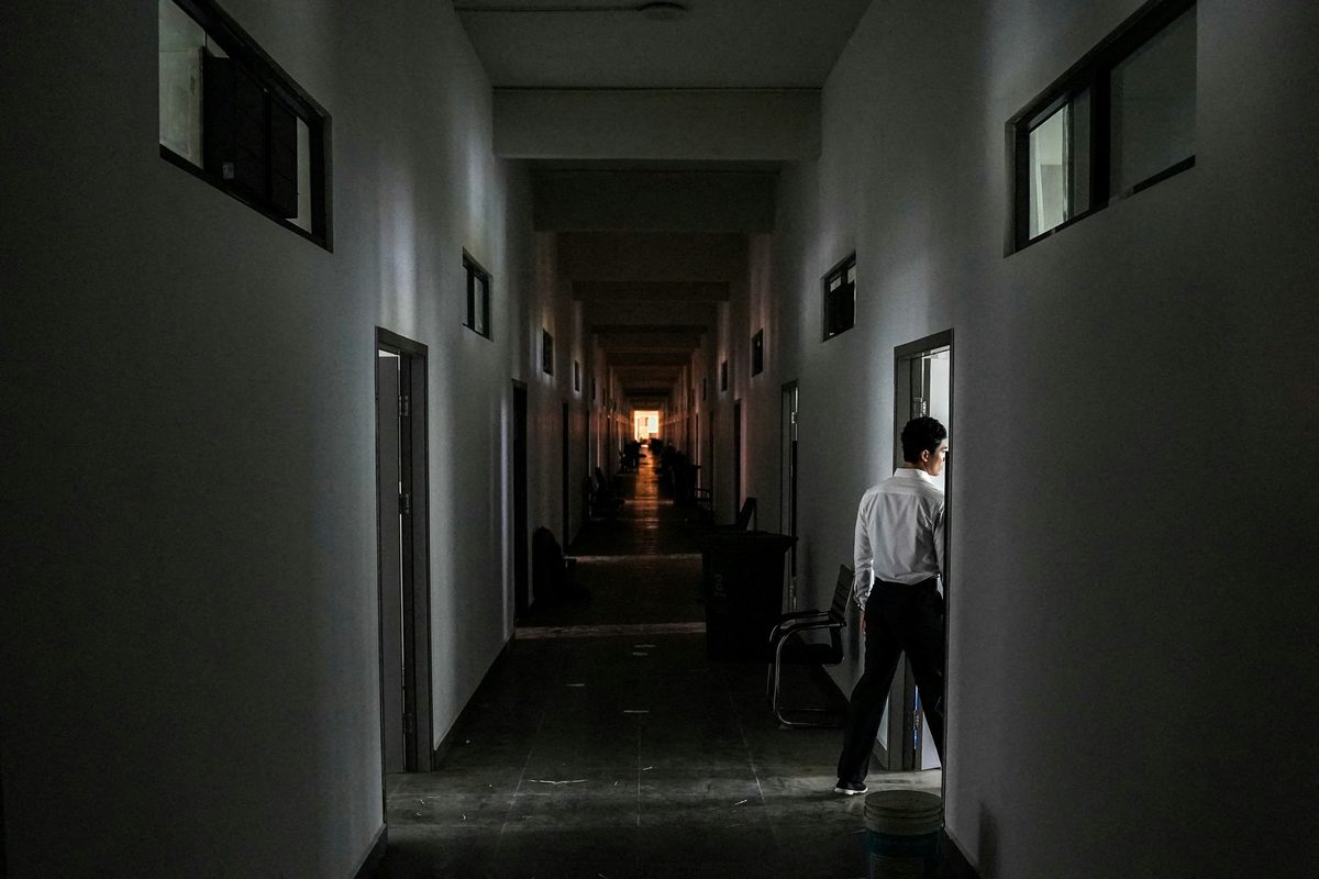 柬埔寨太子集团2万人诈骗园区曝光 墙上写「业绩是尊严」|有片 5 2026年9月21日,柬埔寨的電訊詐騙「8號園區」,該地據報與太子集團有關聯。(Reuters)