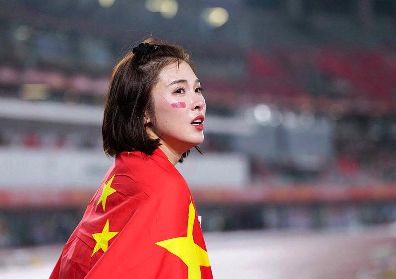 中國選手吳豔妮在愛知·名古屋亞運會田徑女子100米欄決賽中，為中國隊摘得銅牌。（...