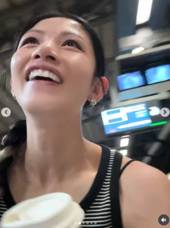 李千娜冒雨狂奔赶高铁 与经纪人聊太嗨 站务人员提醒才发现到台中 5 ▲▼李千娜。(圖/翻攝自Instagram/n_a_n_a_l_e_e)