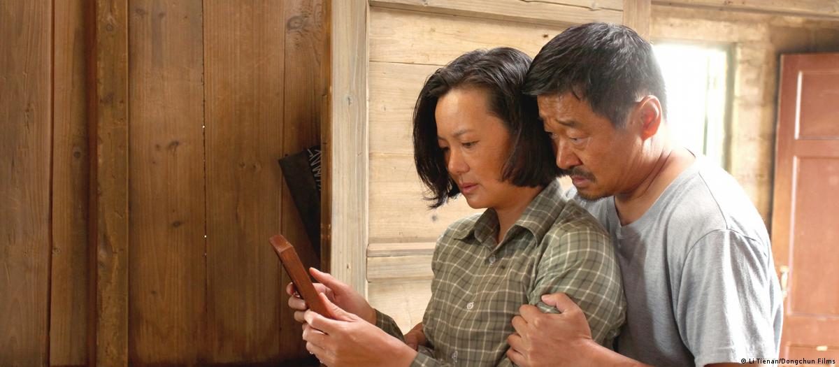 2019年王小帅的《地久天长》中两名主角分获最佳男女演员银熊奖