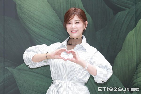 拍八点档血汗钱全砸!陈谦文「贷款300万」哽咽 求赞助遭已读不回 5 ▲▼陳謙文、方馨、簡沛恩 情歌若響演唱會 媒體餐會。(圖/記者周宸亘攝)