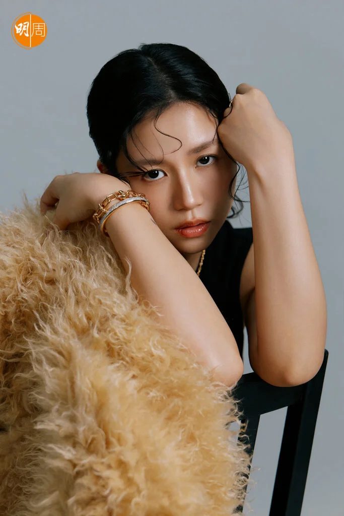 杨偲泳从小花到女主角 忆林家栋教诲:各花入各眼 6 9c569bfa8b4c6f16eb419680592c8fa05df0b99f2a94a103fa2defb19ee8921a article