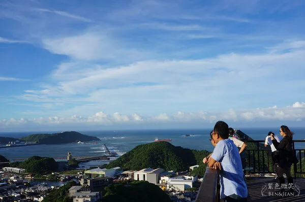 宜兰追日出好去处 南方澳制高点观景台,渔港跨海大桥尽收眼底 4 ▲▼南方澳觀景台遼闊海景。(圖/《紫色微笑 BEN JEAN 饗樂生活》授權提供)