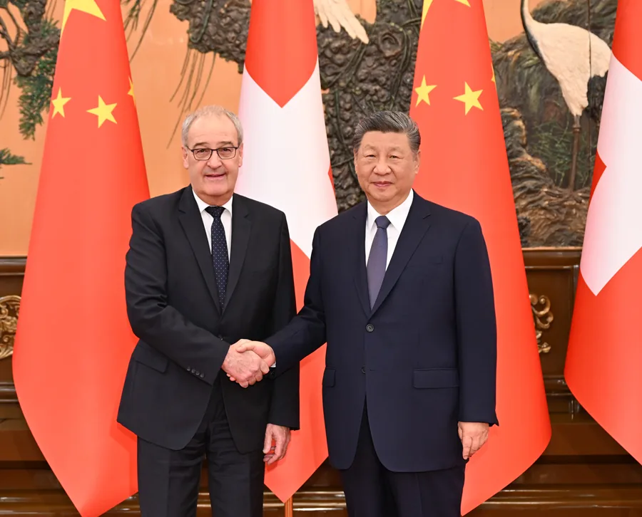 2026年10月30日，习近平在北京人民大会堂会见瑞士联邦主席帕姆兰。