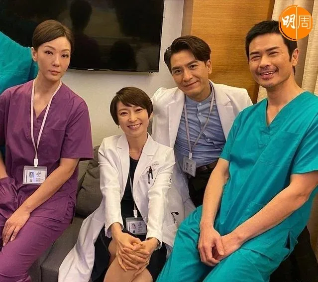 跳槽港视陷低谷 周家怡中年危机:常问经理人是否只能演妈妈角色│封面故事 25 a2d457cd1510708be87ba55318a5516aa4c02407b07acdf035833d23483d4605 article