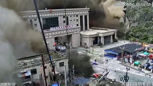 “我的家人在我眼前被洪水冲走了”:西藏—尼泊尔边境山洪幸存者忆述事发经过 1 a369ba46ef98ac578a0ff6d4f76c0f50b451dff19d92540c89c7b295cfa9f1b8 article