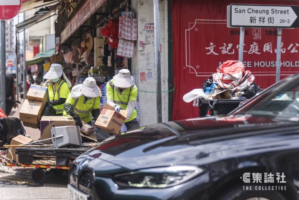 史上最热|直击上水 39.3 度 球场球场故障待修 清洁工手推车辣手 5 a4e9d559f1eb90f1b17251d69f3d366b13da6ad64c03de183778defd7eb5a7ad article