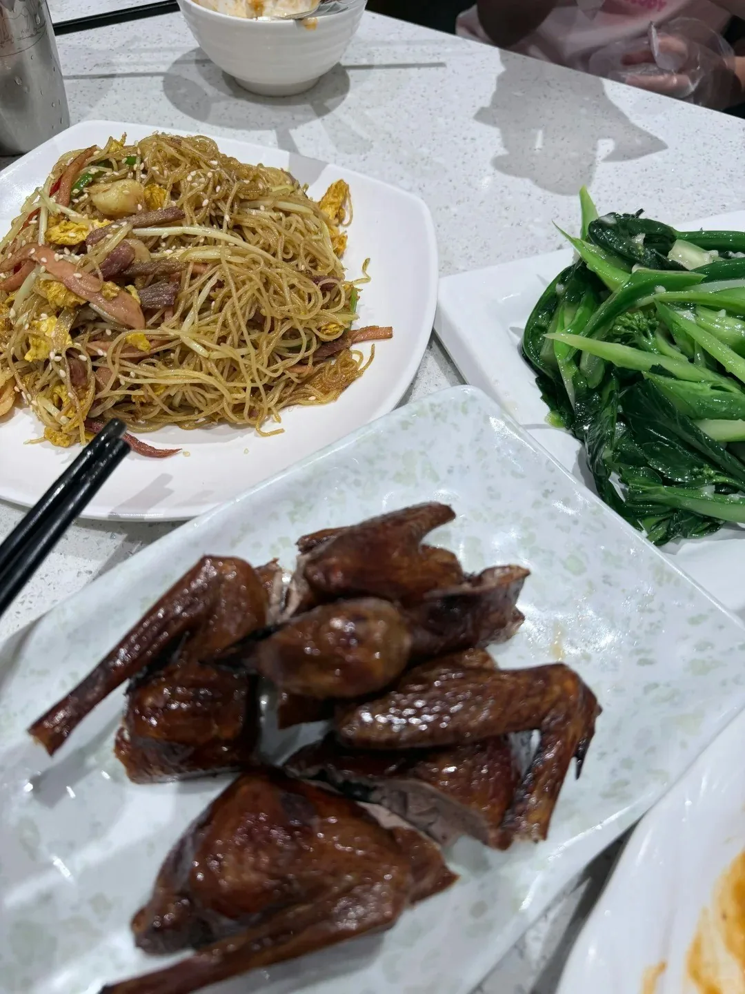 皇岗口岸美食10大推介|水围夜市/牛肉火锅/秘制鸡煲/潮汕海鲜面 12 香港新發燒臘茶餐廳(小紅書@Q.)