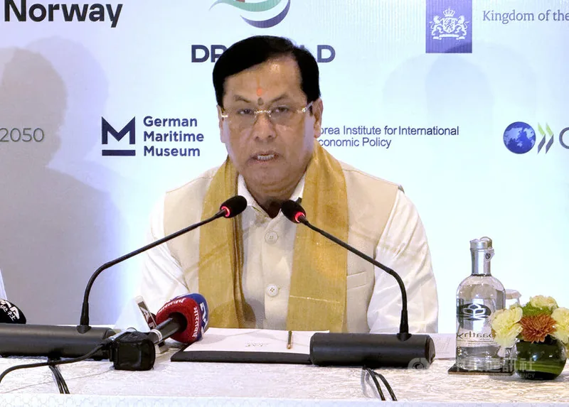 印度港口、航運與水道部（Ministry of Ports, Shipping and Waterways）部長索諾渥（Sarbananda Sonowal）（圖）在記者會中提到，印度願與世界各國攜手合作，共創更安全的海洋、更環保的航運和共同的繁榮。中央社記者李晉緯新德里攝　115年10月9日