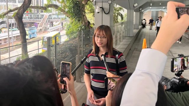 前学民成员Candy是黄之锋朋友，开庭前她表示预料判刑达十年以上，“希望他平安”。