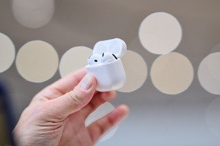 iPhone集体涨价AirPods 5反向降价,首次跌破千元 1 b2af89c1c563345fb6da1a8aa1e9f8d6ad481c17e6171ca9e14654d76797e6cf article