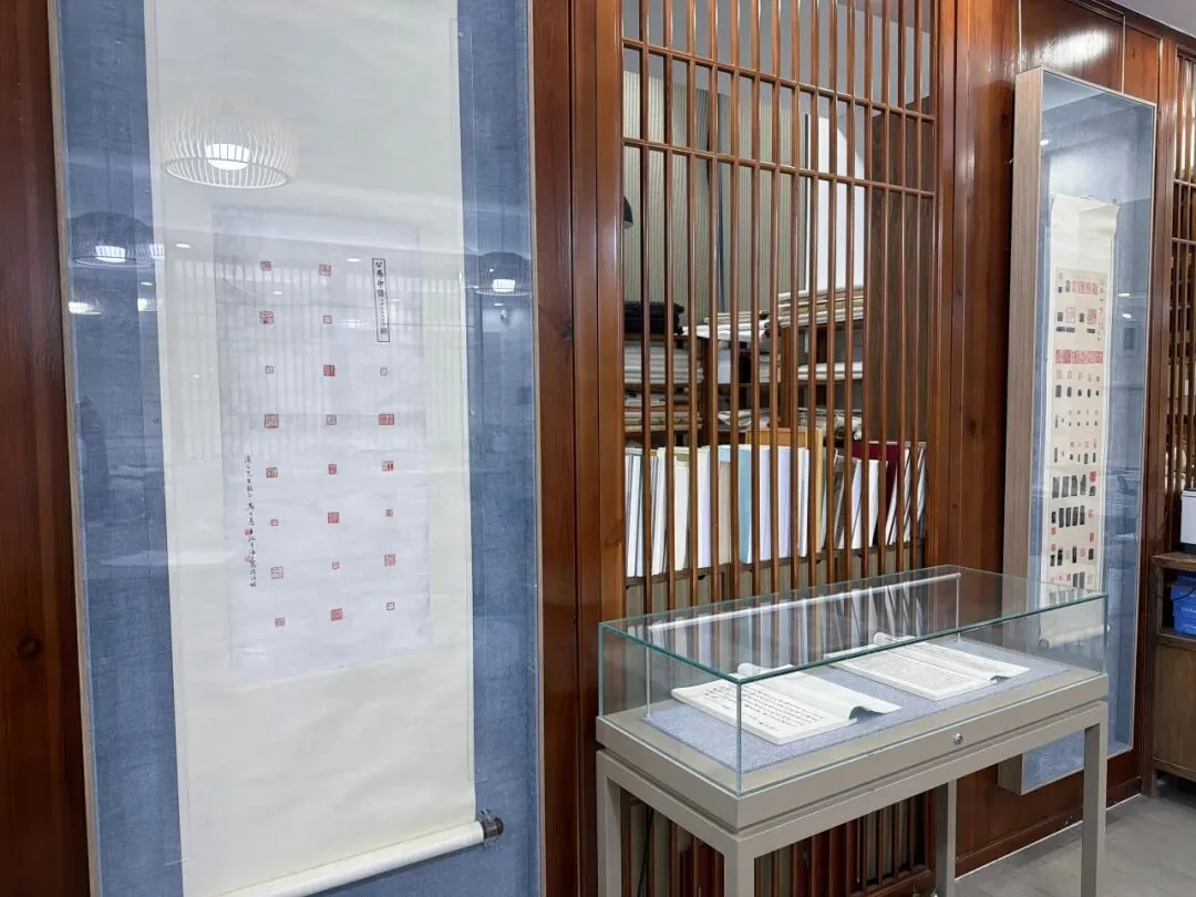 从文彭到吴昌硕 明清及近代篆刻名家原钤原拓在华东师大展出 16 b2ca9a779cc4fade27c7eff5fd762479395c6f69c793c6953696ea0cd02edcc5 article
