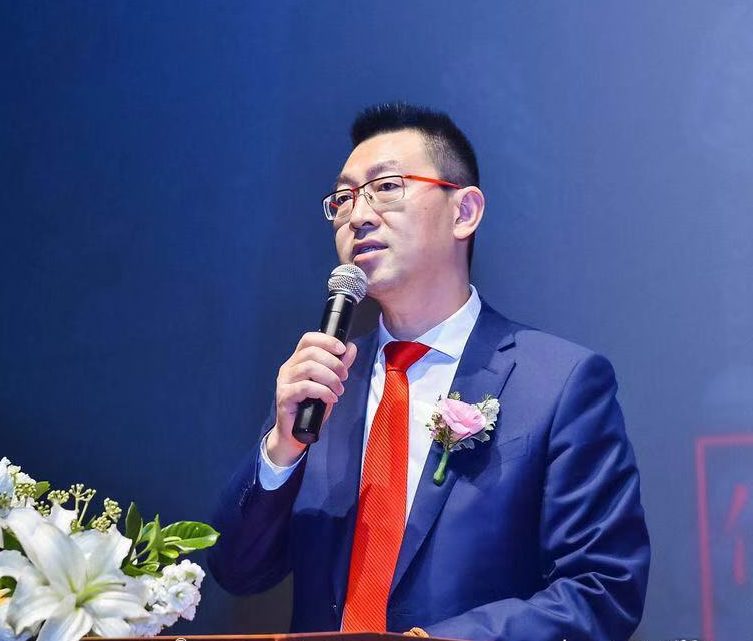 新公司开在村委会一楼,38岁的王思聪,还不想接班吗? 6 b42a93277de49f902db25a1432ff3e4aeb6557bdea323066cb141952c4280a4c article