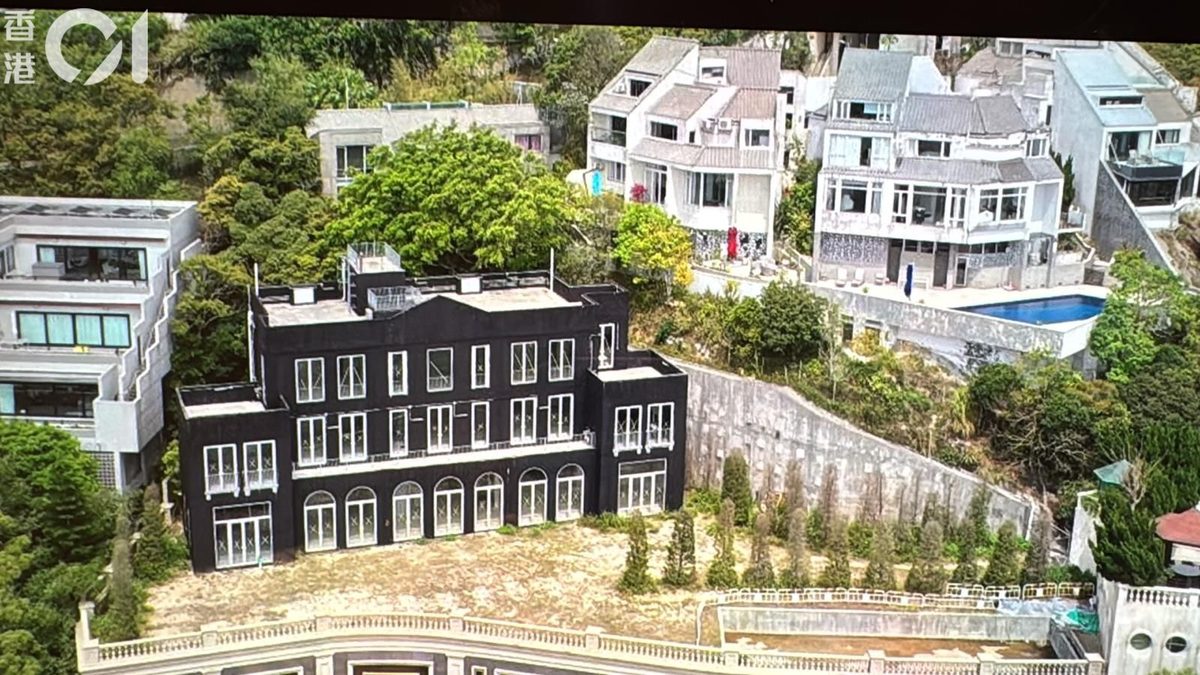 深圳地产富豪陈红天被法院限制高消费 家族财富曾高达320亿 3 山頂歌賦山道15號超級豪宅。