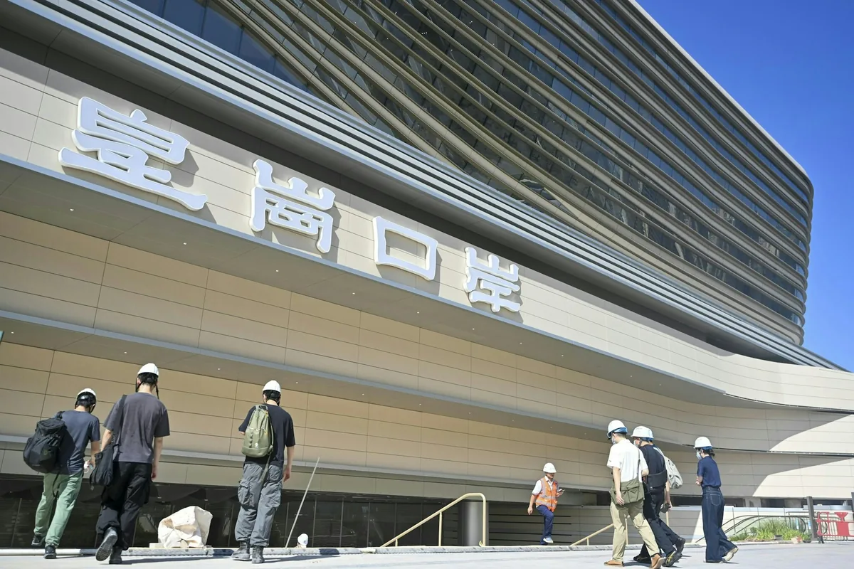 新皇崗口岸已於10月12日正式運作。（中新社）