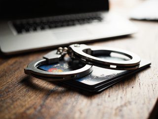 b8213a3d976ea13edbfef49e57ef1f4400c69274ca65fa32fff8c77cc087c647 article