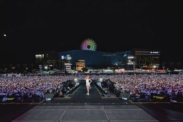 中共鎖定周子瑜／表態一中換中國娛樂市場　周子瑜合約到期遭北京鎖定拉攏