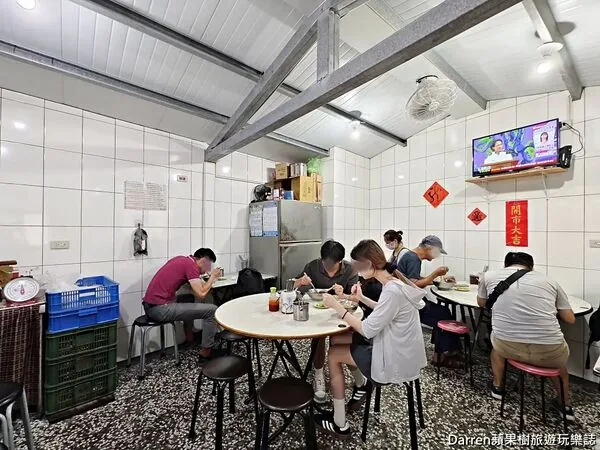 ▲▼台北大安古亭潮州街林記牛肉麵的半筋肉麵與免費加湯。（圖／《DARREN蘋果樹旅遊玩樂誌》授權提供）