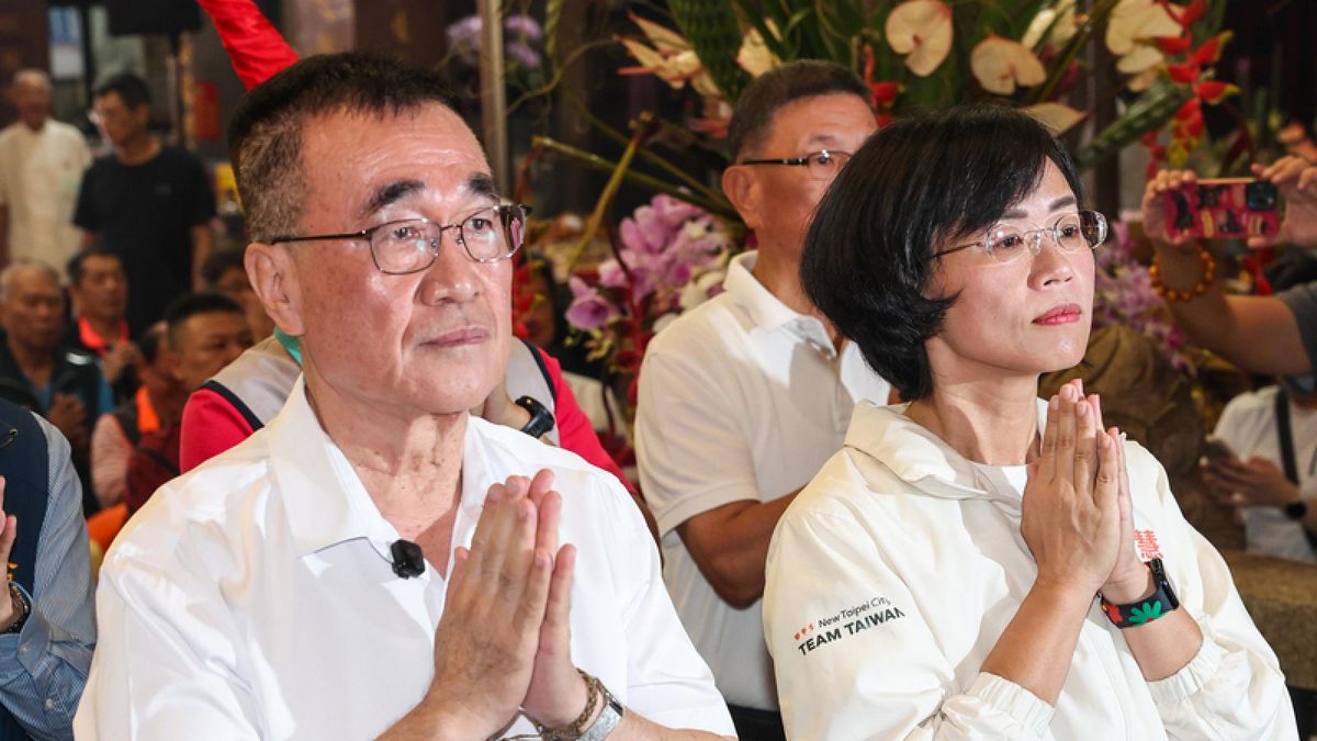 国民党新北市长参选人李四川（左）和民进党新北市长参选人苏巧慧（右）