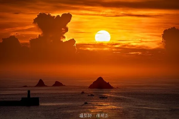 宜兰追日出好去处 南方澳制高点观景台,渔港跨海大桥尽收眼底 18 ▲▼南方澳觀景台遼闊海景。(圖/《紫色微笑 BEN JEAN 饗樂生活》授權提供)