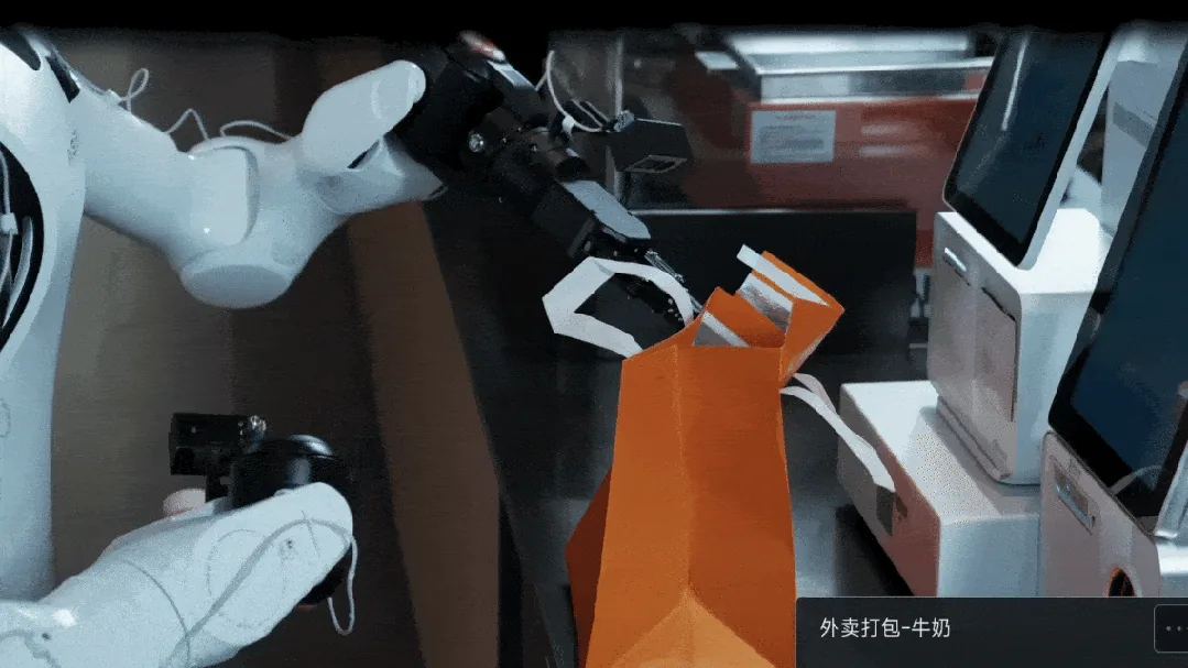 智元精灵G2机器人在便利店挂货失败后,自己找原因、调整策略 4 c1a687668570f76d6d44da7cb7f2816f605f3a5ba427bec409e548608c3e03eb article