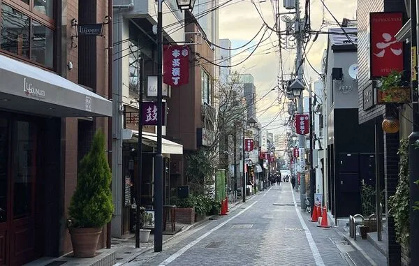 ▲▼東京表參道、代官山、中目黑等十個寶藏街區的散步日常。（圖／《CJ夫人》授權提供）