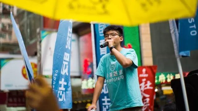 2018年10月1日，黄之锋参与了在香港举行的集会。 