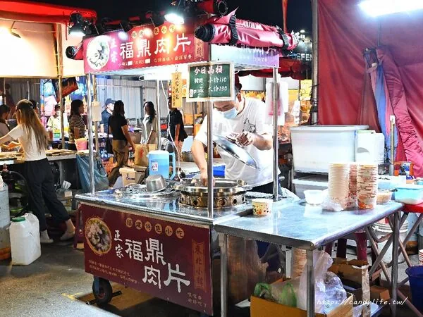 ▲▼福鼎肉片的現刮肉片湯與台中北屯總站夜市攤位。（圖／《糖糖's 享食生活》授權提供）