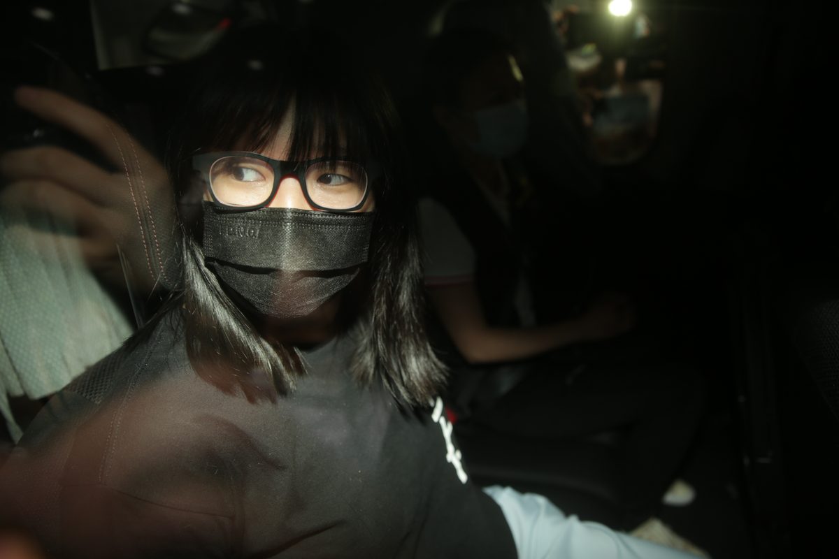 支联会案.裁决理由|宪法不得抵触 被告必知支联会纲领已违法 2 法官指鄒幸彤將人大矮化為中國共產黨的「橡皮圖章」,藉此強化她所堅持的「主權在民」的立場。。(黃偉民攝)