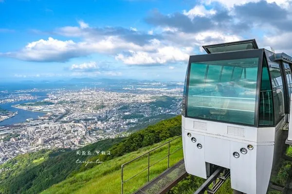 北九州皿仓山夜景攻略!免费接驳巴士、缆车票价一次看 10 ▲▼日本北九州皿倉山展望台的纜車交通、夕陽與夜景。(圖/《周花花》授權提供)