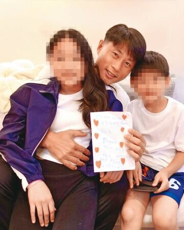 小刀离婚保密2年原因曝光!台玻驸马12年豪门婚告终 回归5566 3 豪門婚登出/獨家!台玻駙馬隱忍2年 小刀拚事業祕藏失婚消息