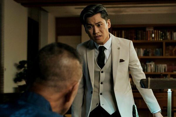 黄迪扬黑化成大魔王!PTSD抓狂家暴蔡亘晏 掐脖狂殴惊悚画面曝光 5 ▲《成名在望》將播出第9、10集,劇情迎來更驚悚的轉折。(圖/瀚草影視提供)