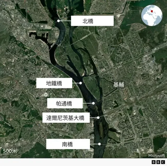 俄军空袭升级 基辅日夜成目标 第聂伯河桥梁遭袭 2 卫星影像显示横跨第聂伯河的桥梁,而这条河将基辅一分为二。BBC 位置示意地图则在地球仪上标示出基辅的位置。