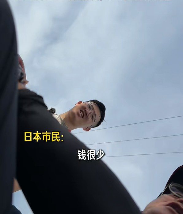事實上，本屆亞運會（2026 Asian Games）的住宿確實就像是「開盲盒」。由於名古屋亞組委早早制定了節儉辦亞運的方針，並不打算新建亞運村，一萬多名運動員和官員只能分散入住名古屋當地酒店、郵輪和集裝箱房。（微信視頻號@羊城晚報）