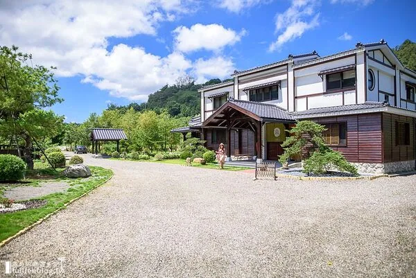 全预约制咖啡厅隐身埔里绿林田野 日式庭院还藏落羽松秘境 7 ▲▼築樂珈琲坐擁日式庭院美景,以咖哩飯套餐聞名。(圖/《滿分的旅遊札記》授權提供)