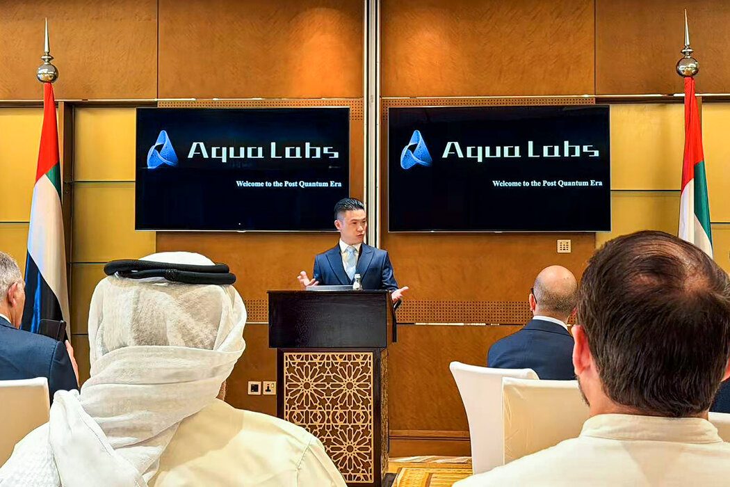 周谷仁2月在阿布扎比出席了一场由Aqua Labs主办的会议并发表讲话，Aqua Labs是他旗下各公司的新统称。