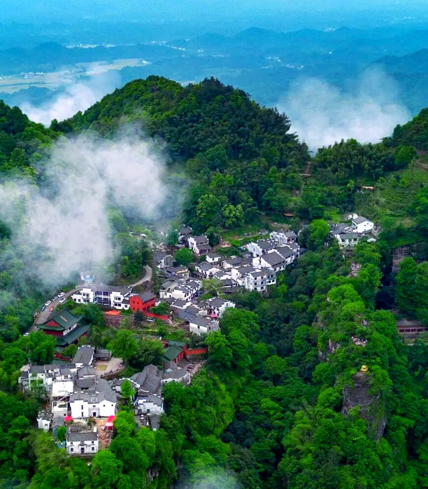 徽州鱼灯点亮古村夜 游客暴增数倍带火文旅IP 6 ee416d51a66f4485609ef0cecbc6a4c5ba1a2ac89dcb216c836fe0586e2bc08d article