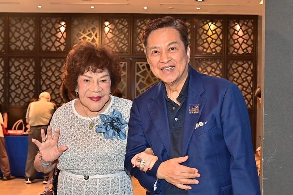 周游突泪崩!感叹「每次相聚又少几位」 回应干儿子疑劈腿许蓝方 1 ▲▼周遊、李朝永。(圖/台視提供)