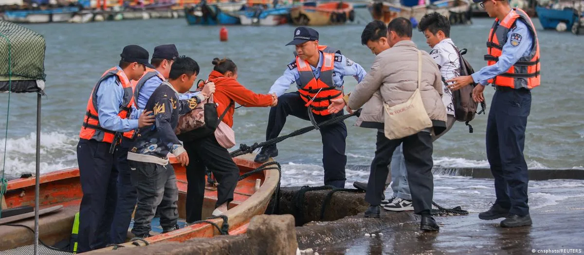 据台湾中央灾害应变中心统计，截至周六上午8时，台风“蔷琵”共造成全台一死527伤。