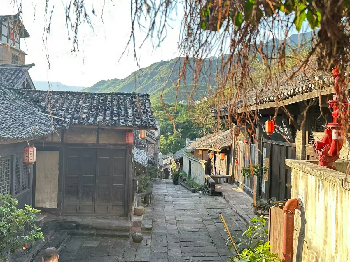 贵州来港推介旅居 官员盼港客由「去贵州看看」转「来贵州住住」 3 貴州遵義市習水縣土城古鎮。(香港01)